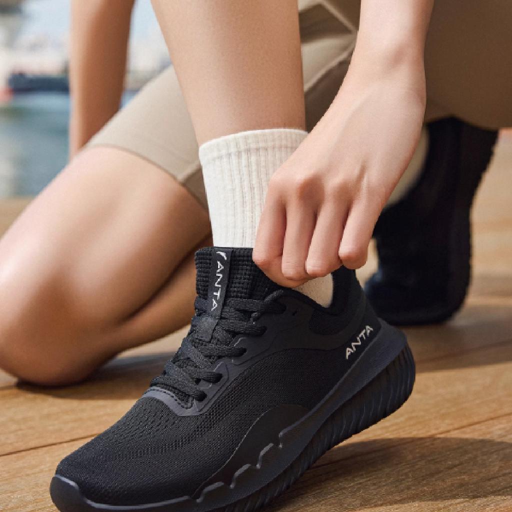Anta Abrasion Resistant Lightweight Low top Casual Running Shoes Women's Basic Black 922537721-1
