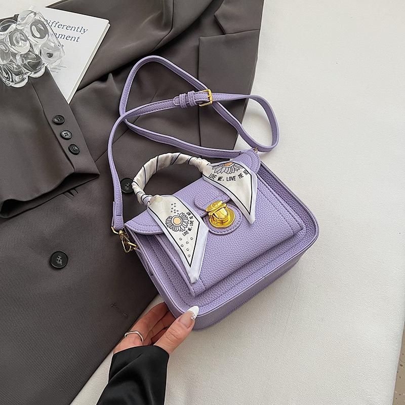 Textured Retro Versatile Bag Women 2025 New Internet Celebrity Lychee Pattern Portable Messenger Bag Shoulder Armpit Small Square Bag