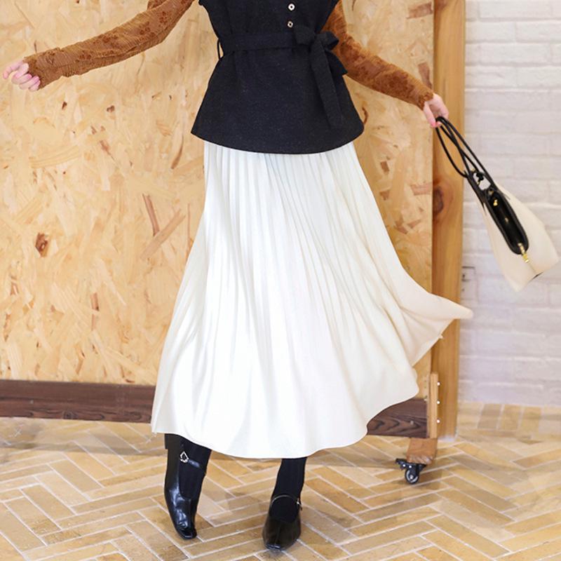 

Women s Classic Mid-Length A-Line Wool Skirt with Flower Hem and Handmade Pleats M