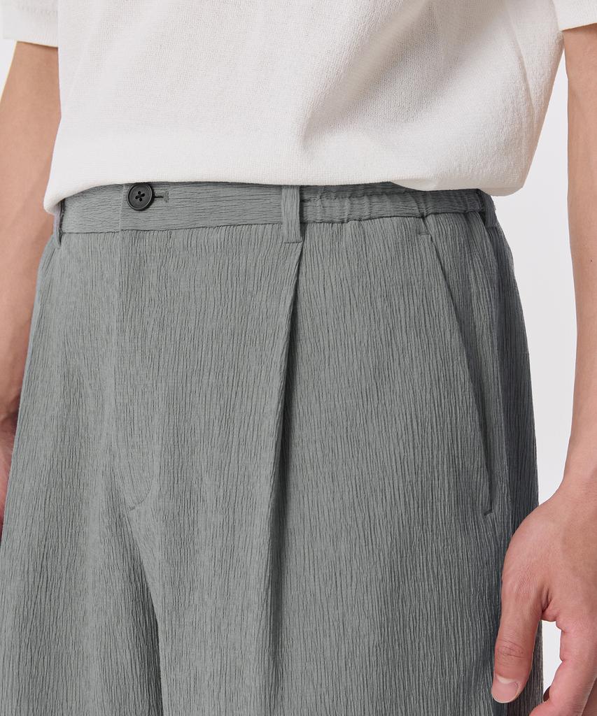 MUSINSA STANDARD Crinkle One-Tuck Wide Banding Shorts [Gray]
