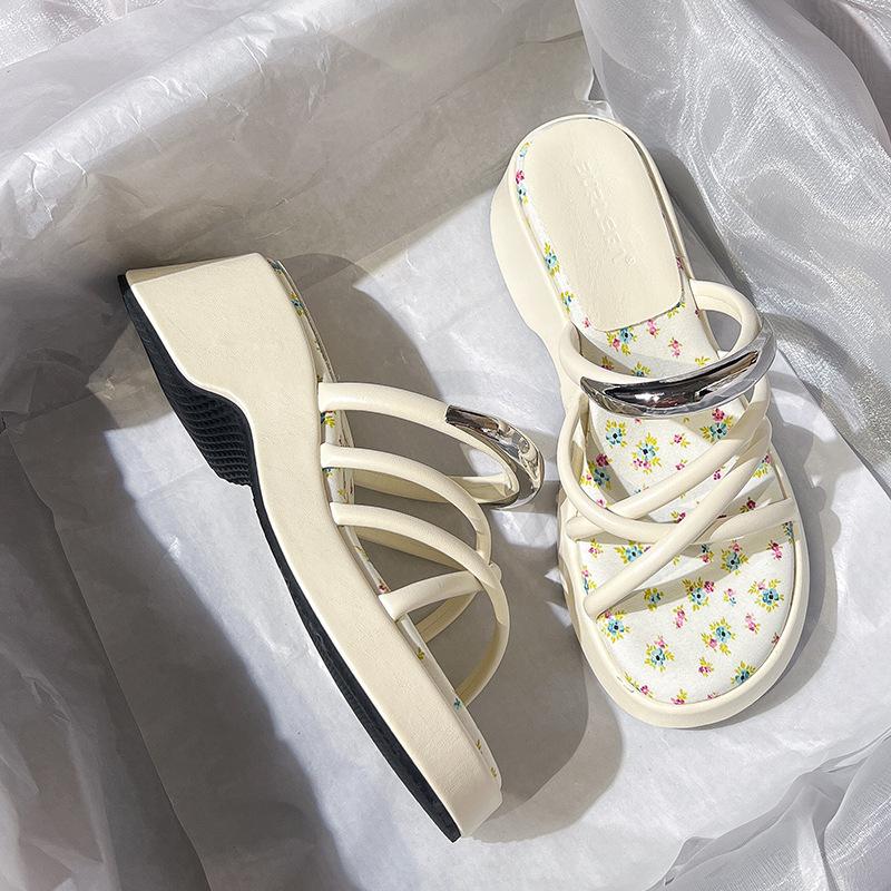 Slope Heel Thick Sole Cover Toe Cool Slippers Women's Summer Wear New Small Height Increase Lace Moon Beach Sandals