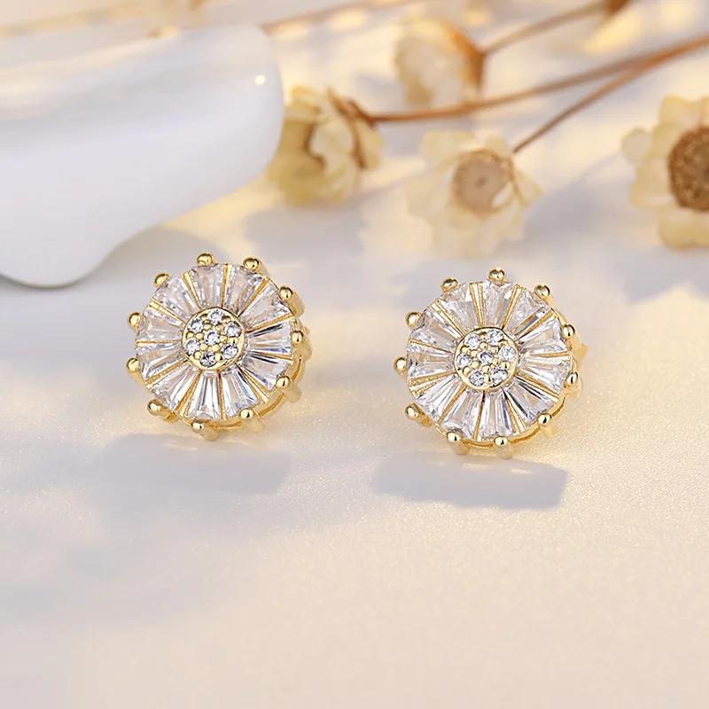 New Arrival Trendy Round Exquisite  Sterling Silver Flower Stud Earrings for Women Fashion Cubic Zirconia Crystal