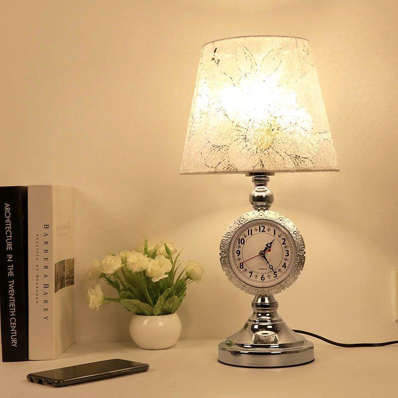 

Настольная лампа для спальни, прикроватная настольная лампа, украшение, теплое и креативное, простые современные часы, скандинавское освещение warm light