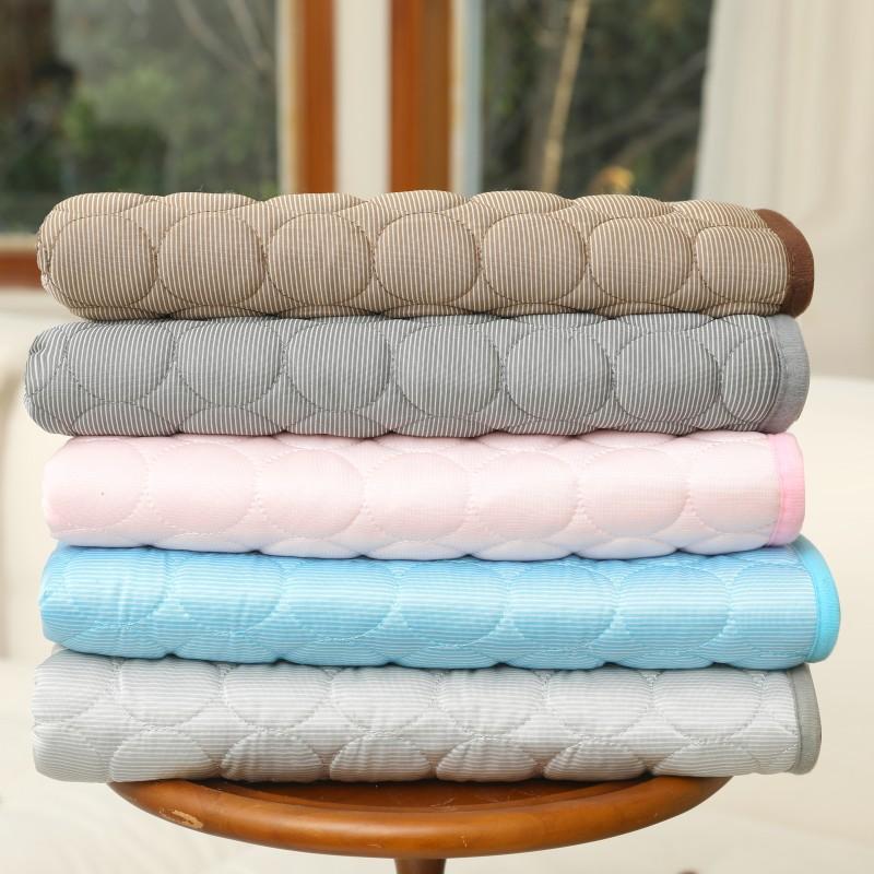 Letnia podkładka chłodząca dla zwierząt z lodowego jedwabiu poduszka na sofę oddychająca antypoślizgowa odporna na ugryzienia legowisko lodowa podkładka letnia chłodząca podkładka dla psa