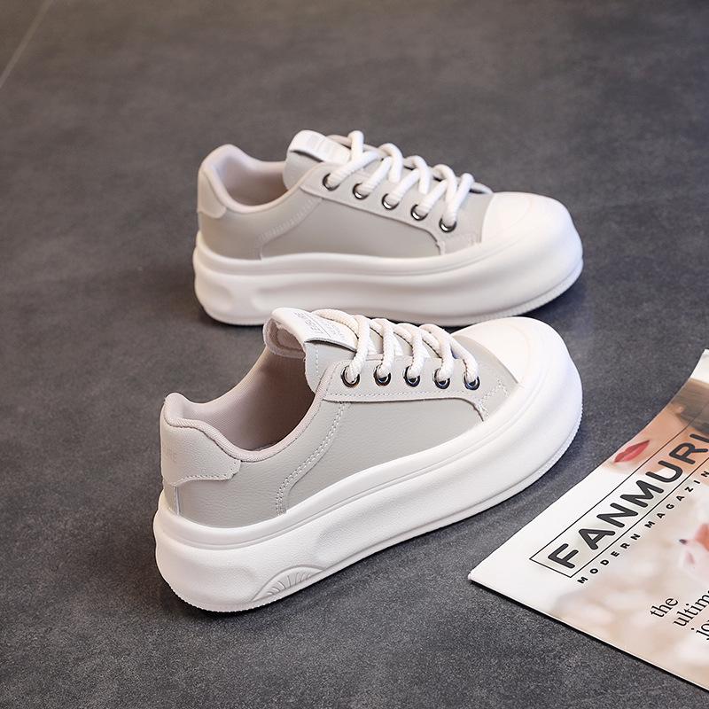 

Осінні маленькі білі туфлі для жінок, нова корейська версія жіночих студенток на платформі, спортивне дошкове взуття, повсякденне жіноче взуття 40 хакі