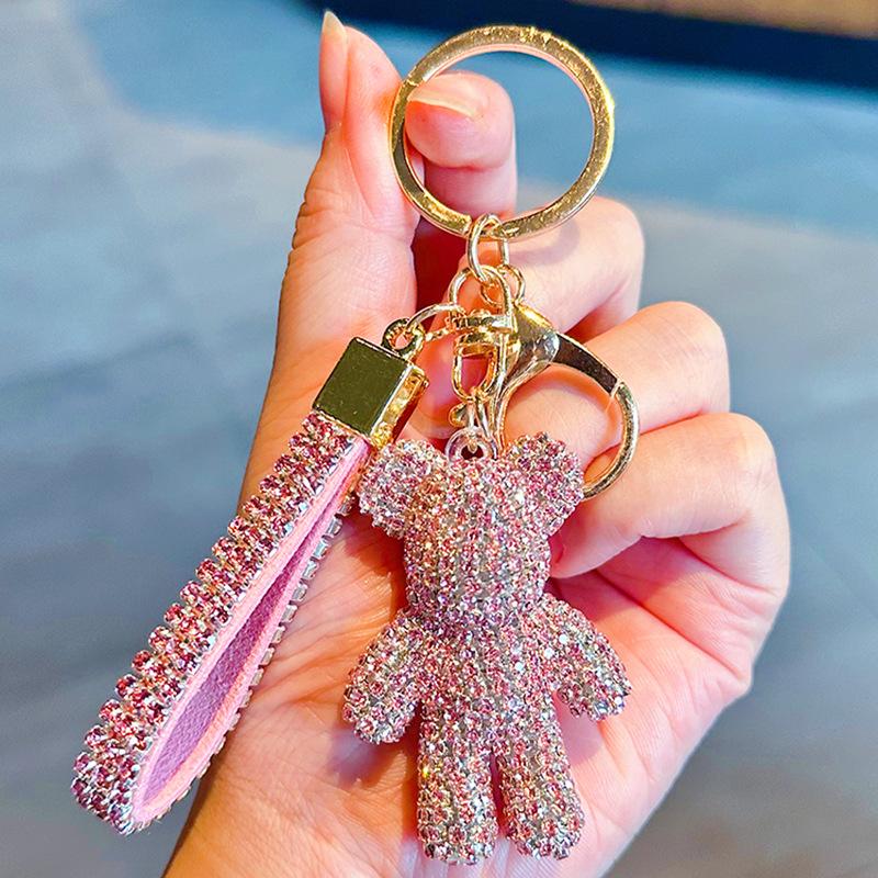 High-End Diamond-Encrusted Violent Bear Keychain, Fashionable Light Luxury Girls  Car Key Chain Pendant, Exquisite Bear Keychain.