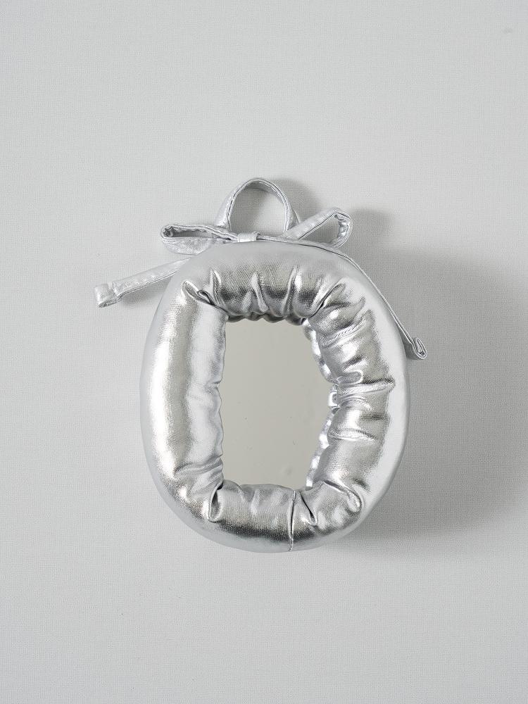 

Chic Hanging Round Padded Frame Mirror 1ea