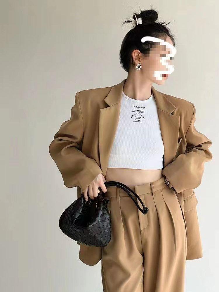 2025 Sommer Französische Luxus gewebte Leder Halbmond Schultertasche - Vielseitige Damenhandtasche