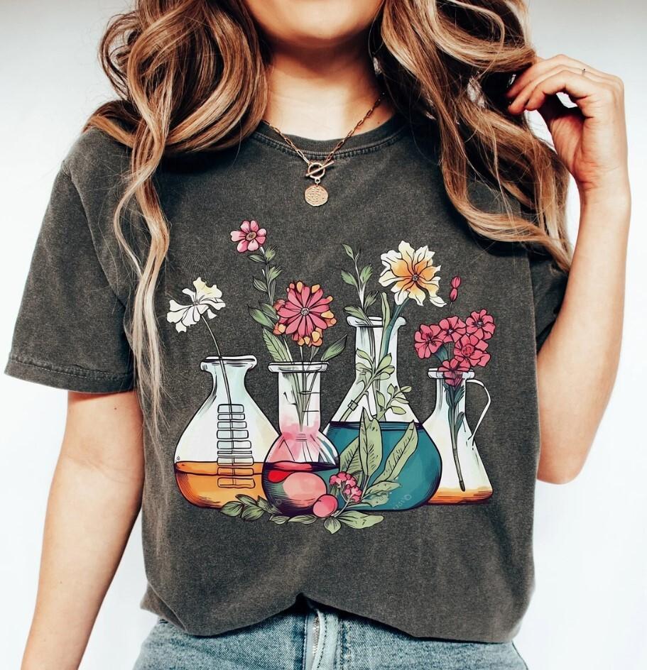 Лабораторная рубашка, Цветочные колбы Подарок ученому-химику, Унисекс футболка для химической лаборатории S
