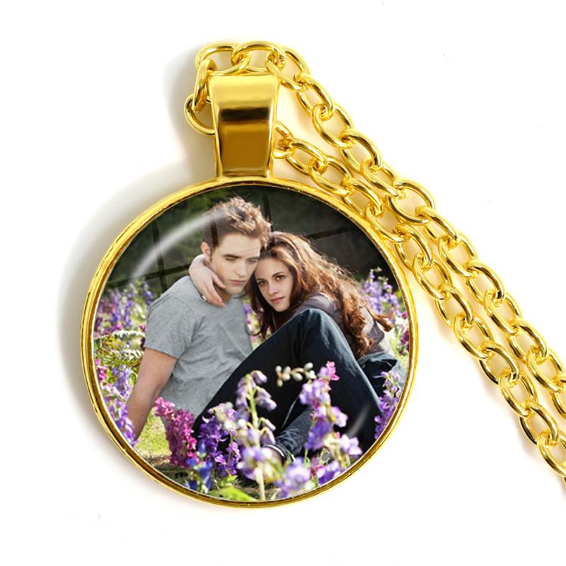 Nieuwe Twilight Film Bella Edward Jacob Renesmee Karakter Glazen Cabochon Hanger Ketting Handgemaakte Sieraden Kettingen