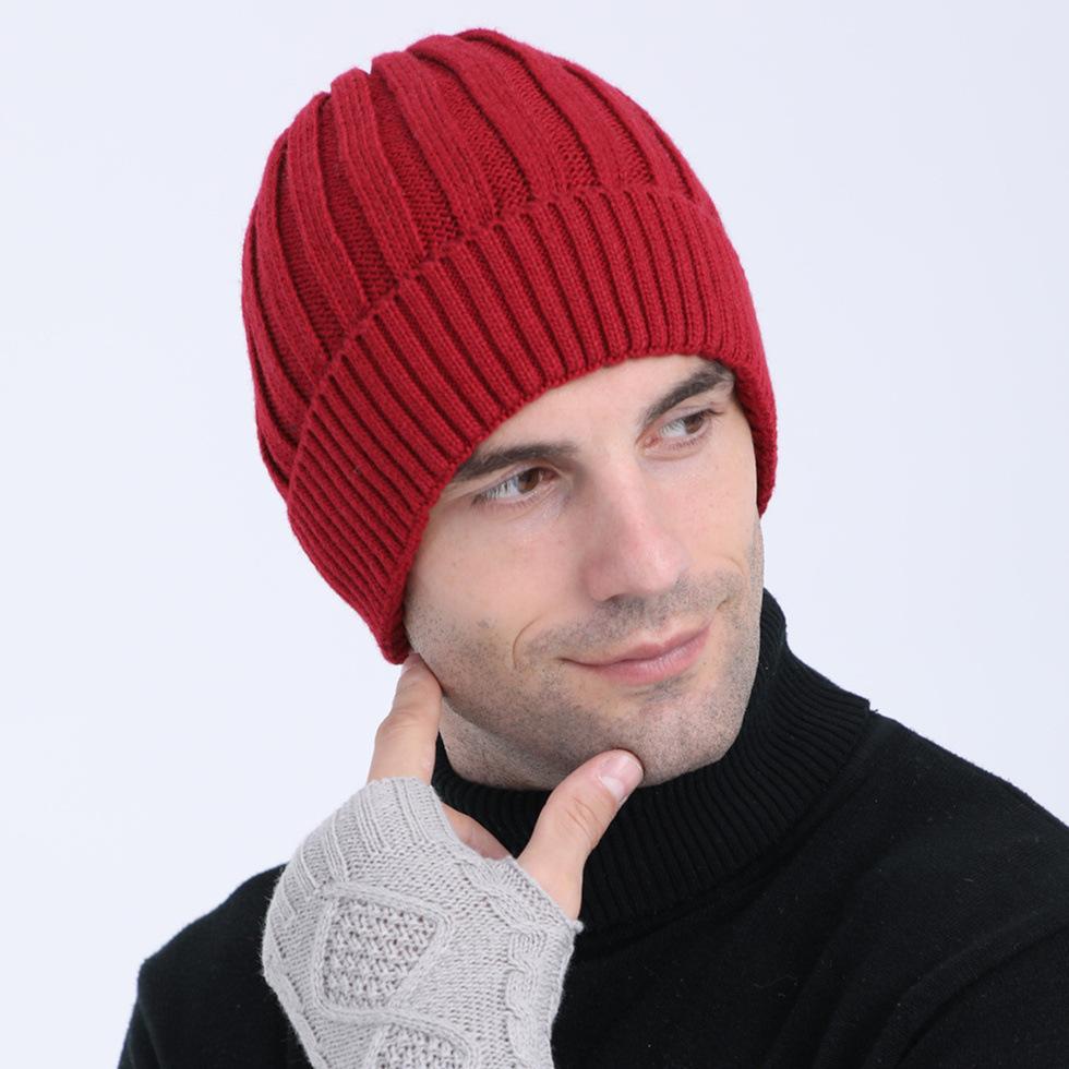 

New Men s Fleece Thickened Knitted Pullover Cap Autumn and Winter Warm Cycling Ear Protection Cap one size красный