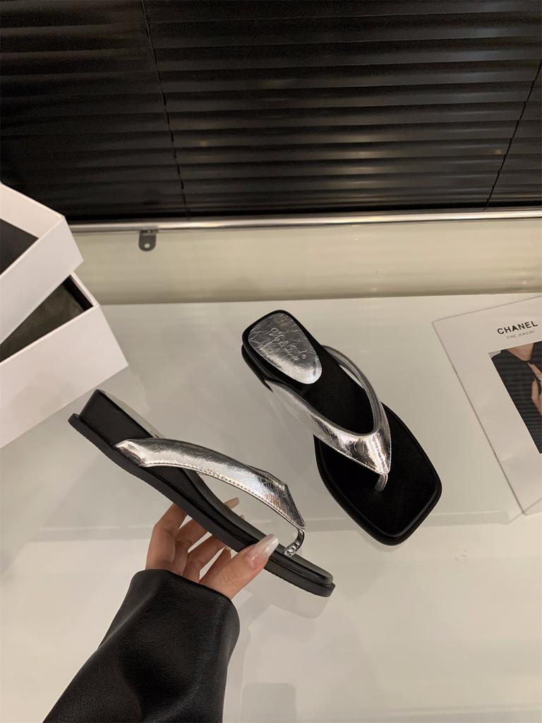 Wedge heel silver pinch flip-flops shoes women's shoes casual outer wear 2025 new summer skirt sandals