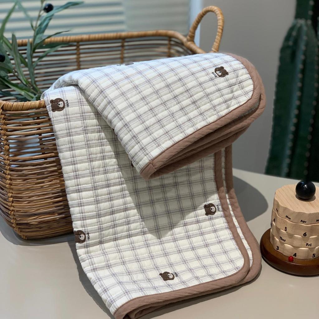 Quilted Bedspread with Matching Pure Cotton Pillowcases (Set of 2), Thickened, 48x74cm, Suitable for All Seasons.