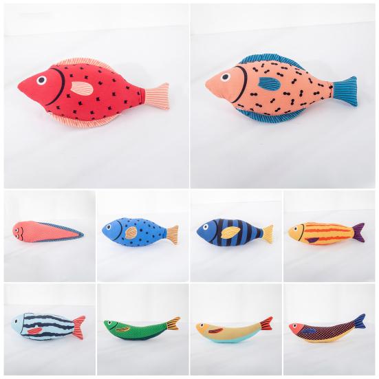 Plush Pet Chew Toy Squeaky Fish Interactive Cat Kicker Toy Soft Stuffed Animals Teething Toy for Indoor Dogs Cats And Kittens