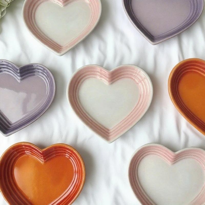 Gradient Heart-shaped Ceramic Pet Bowl, Anti-Vomiting Stress-Free, 12cm Underglaze Color Cat Bowl Dog Bowl-creative Pet Bowl