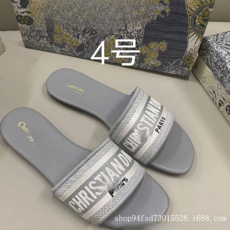 This Board Shoes Jacquard Embroidered Women's Slippers Classic Casual One-letter Flat Slippers