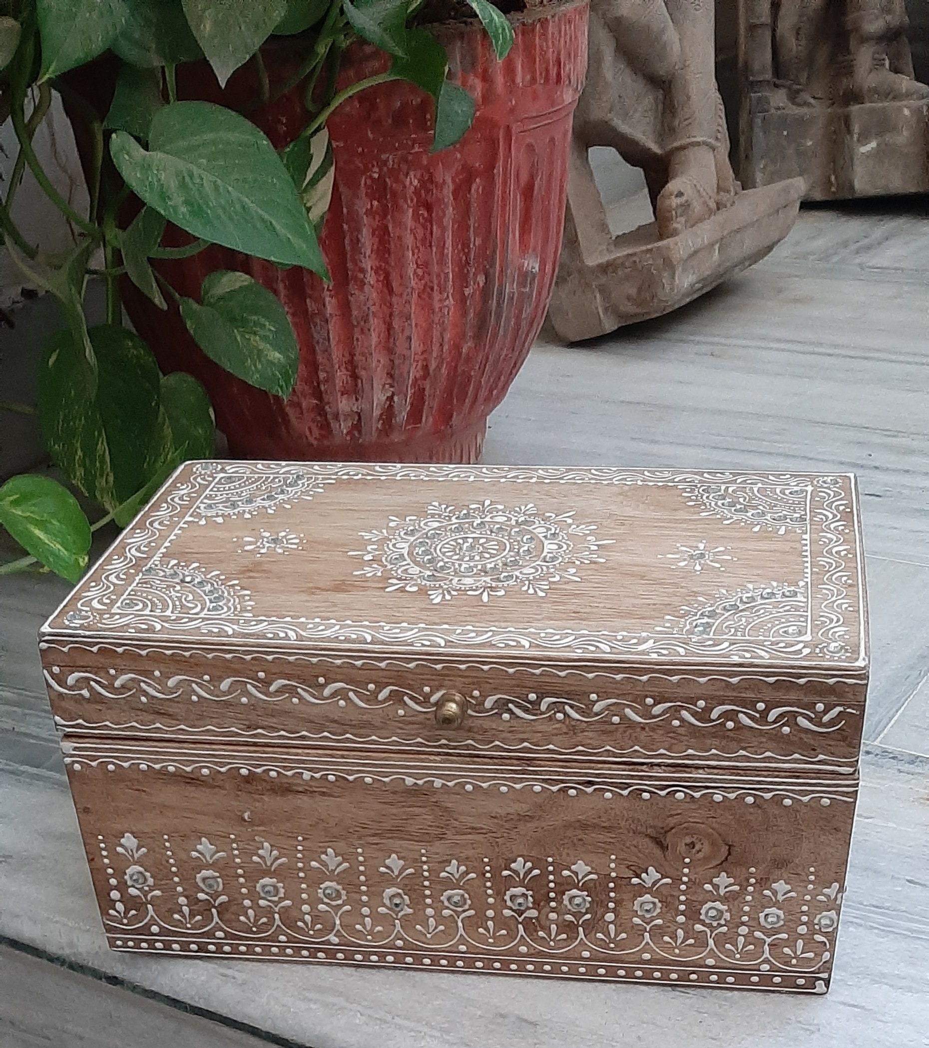 

Hand Carved Wooden Jewelry Box: Embossed Painted Vanity Box 16” X 8” X 24” (l x w x h) різнокольоровий