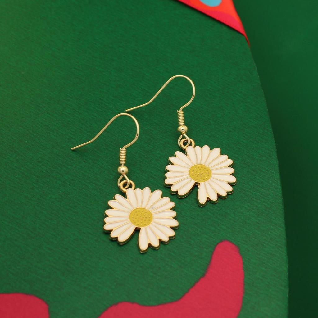 Cross-border Fashion Daisy & Sunflower Earrings - Versatile & Stylish Drops