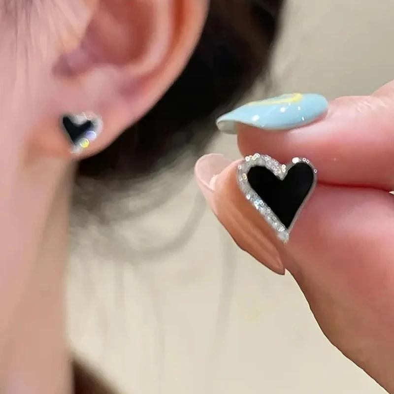 Huitan Unique Black Heart Stud Earrings for Women Gorgeous Modern Ear Accessory Fashion Party  with Shiny Cubic Zirconia