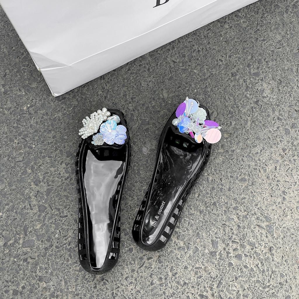Popular Xiaoxiangfeng retro baotou flat-soled sandals women's 2025 summer outer wear skirt Korean version crystal jelly shoes