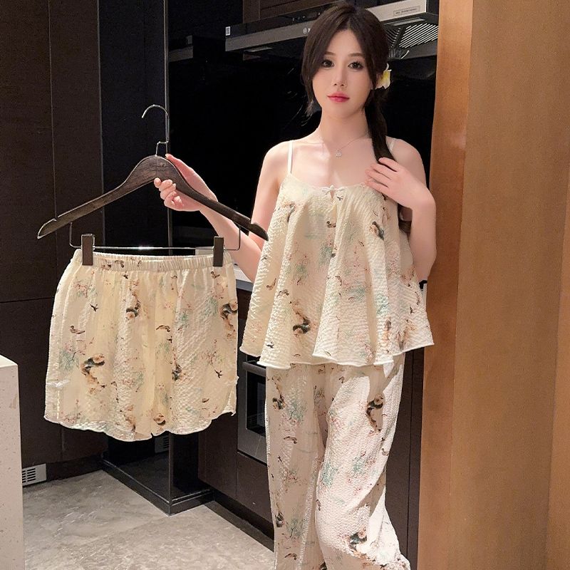 Dreiteiliges Set Sommer-Hauskleidung im chinesischen Batikstil im Pure Desire-Stil mit Brustpolstern und Hosenträger-Pyjama zum Drübertragen