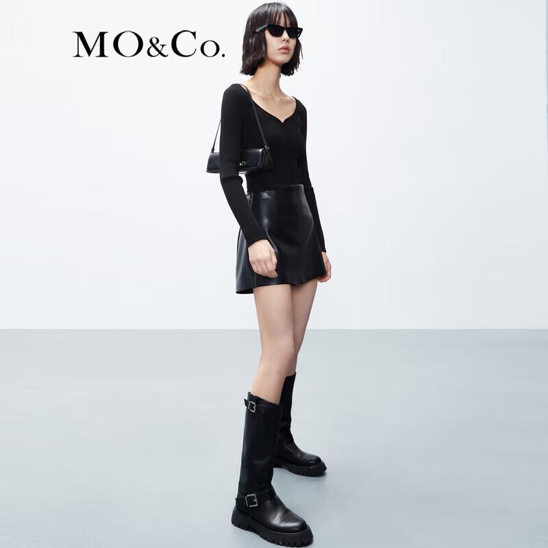 MO&Co. Autumn Slim-Fit Sweetheart V-Neck Knit Top