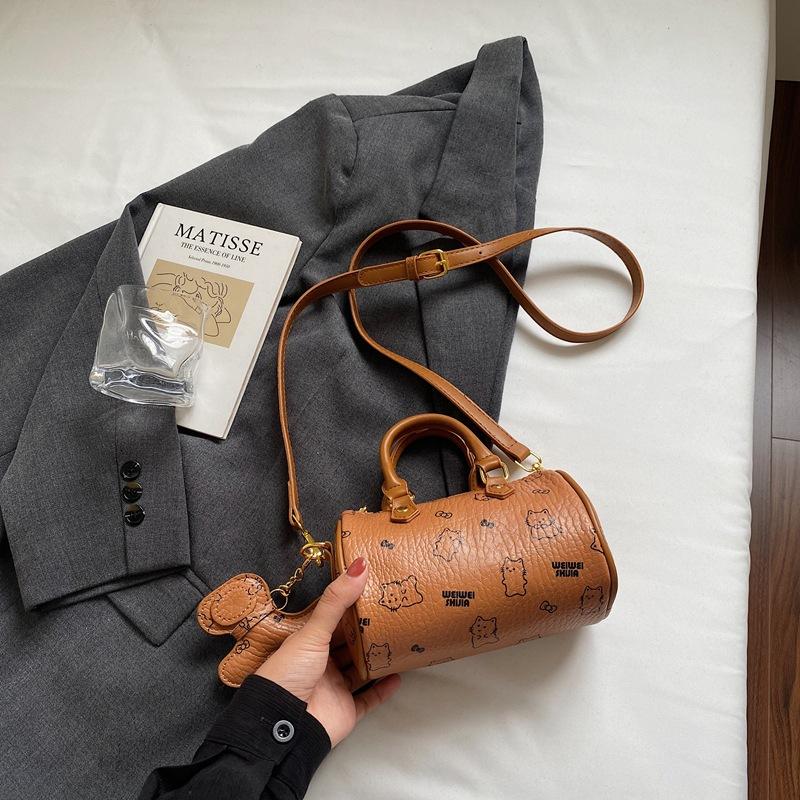 

High-end niche bag women s summer new fashion messenger bag casual portable pillow bag