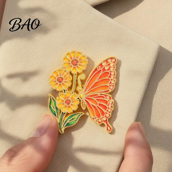 Butterfly Lapel Pin Enamel Flower Brooch Pin, Floral Badge for Women, Inscet Shaped Coats Sweaters Scarves Alloy