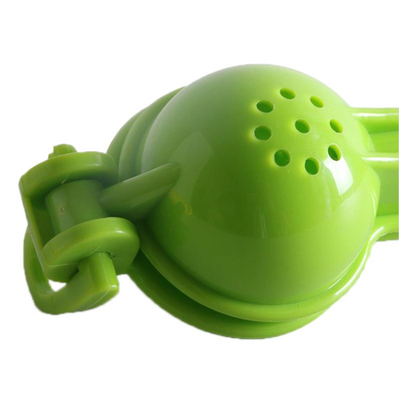 1Pc Plastic Lemon Clip Creative Household Kitchen Thickening Manual Fruit Juicer Mini Blender Children'S Auxiliary Food Tool