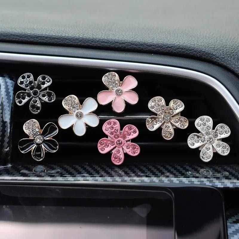 Car Air Outlet Decorative Clip Automatic Five Petal Imitation Diamond Flower Clip Car Interior Vent DIY Decoration Accessories