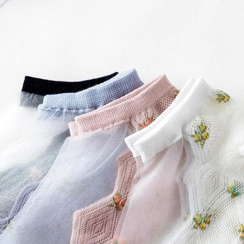 1 Stück Damenmode Sommer Glasstrümpfe Damen Dünne Strümpfe Kleine Blumenkarte Seidensocken Transparente Farbe Baumwollsocken