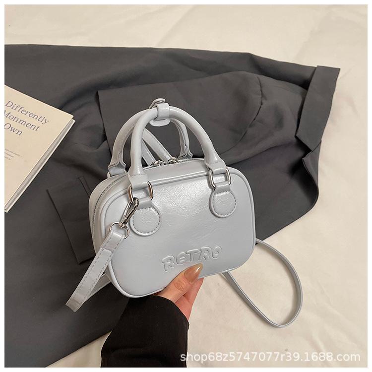 Fashion handbag women's 2025 new trendy fashion super fire shoulder bag high-end messenger small square bag
