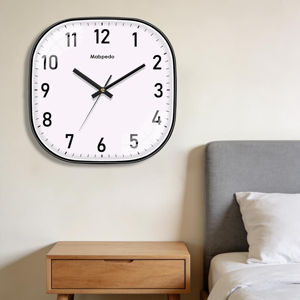 Quadratische Quarz-Wanduhr Elegantes Zifferblatt Klare Schwarze Digitale Moderne Wohnzimmer Heimdekoration Einfacher Stil