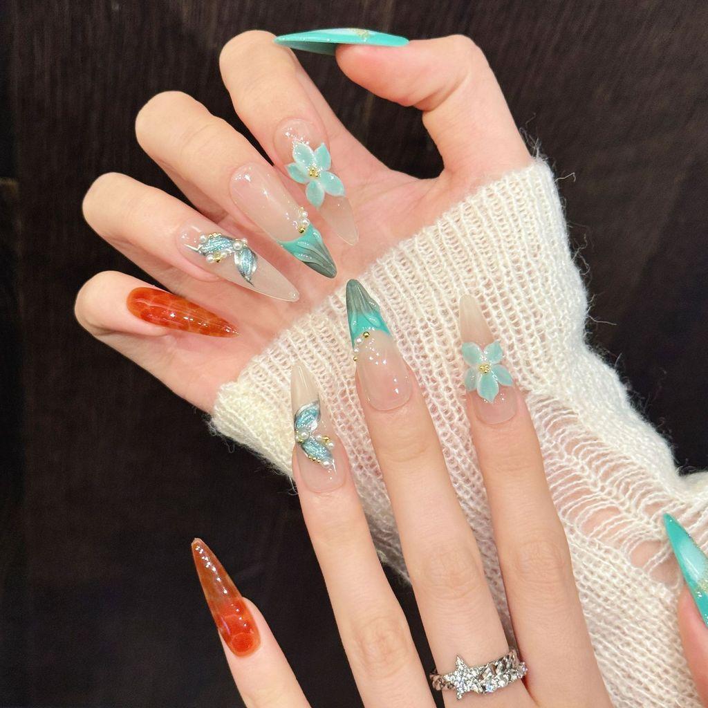 Handmade Press On Nail Gentle Ice Blue Contrast Color Hand-painted 3D Carved Flower Pearl Stiletto Pointed Fake Nail Patch Artificial Nail Reusable