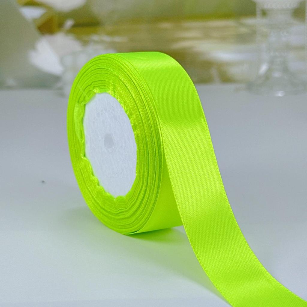 2cm Satynowa Wstążka Jedwabna na Prezent, Dekorację Tortu, Aranżacje Kwiatowe, Kokardy i Odznaki.