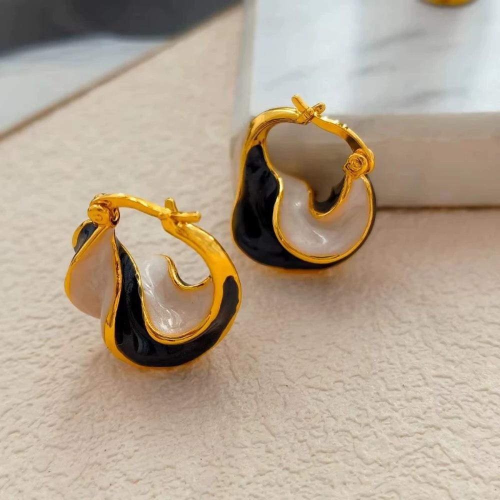 

Vintage Twisted Creative Women s Earrings Jewelry Gifts Fashionable Retro Dangle Earrings for Ladies чорний