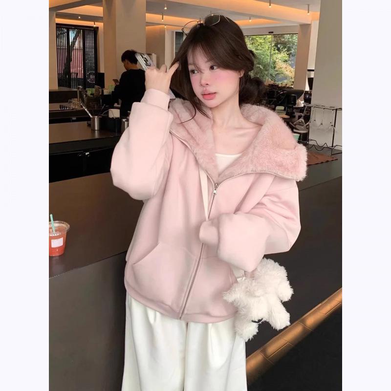 Elegant French-Style Pink Women's Casual Sports Suit, Fleece-Lined Hoodie Two-Piece for Autumn/Winter Fashion and Warmth.