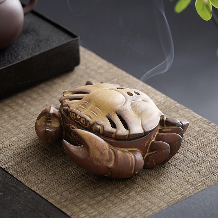 Crab-Shaped Ceramic Incense Burner - Antique-Style Indoor Home Decoration and Mosquito Repellent.