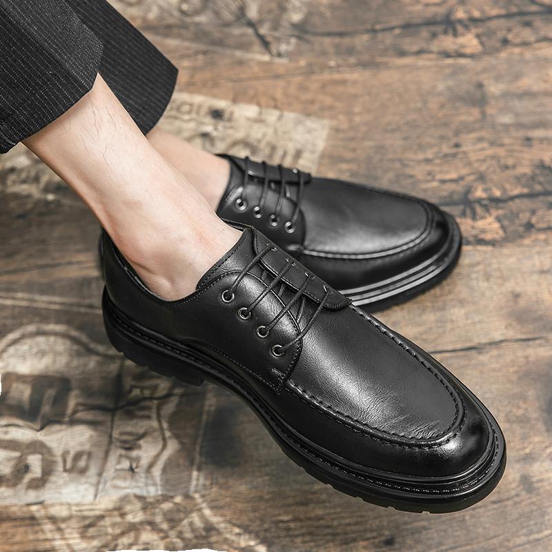 Fashion 2024 New Men Derby Shoes Casual Gentleman Fashion Business Men Dress Wedding Shoes Leather Shoes Flat Men Shoes Free Shipping
