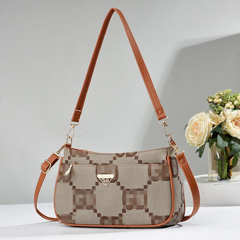 nderarm bag women's new fashion messenger trend large capacity texture middle-aged and elderly shoulder women's bag