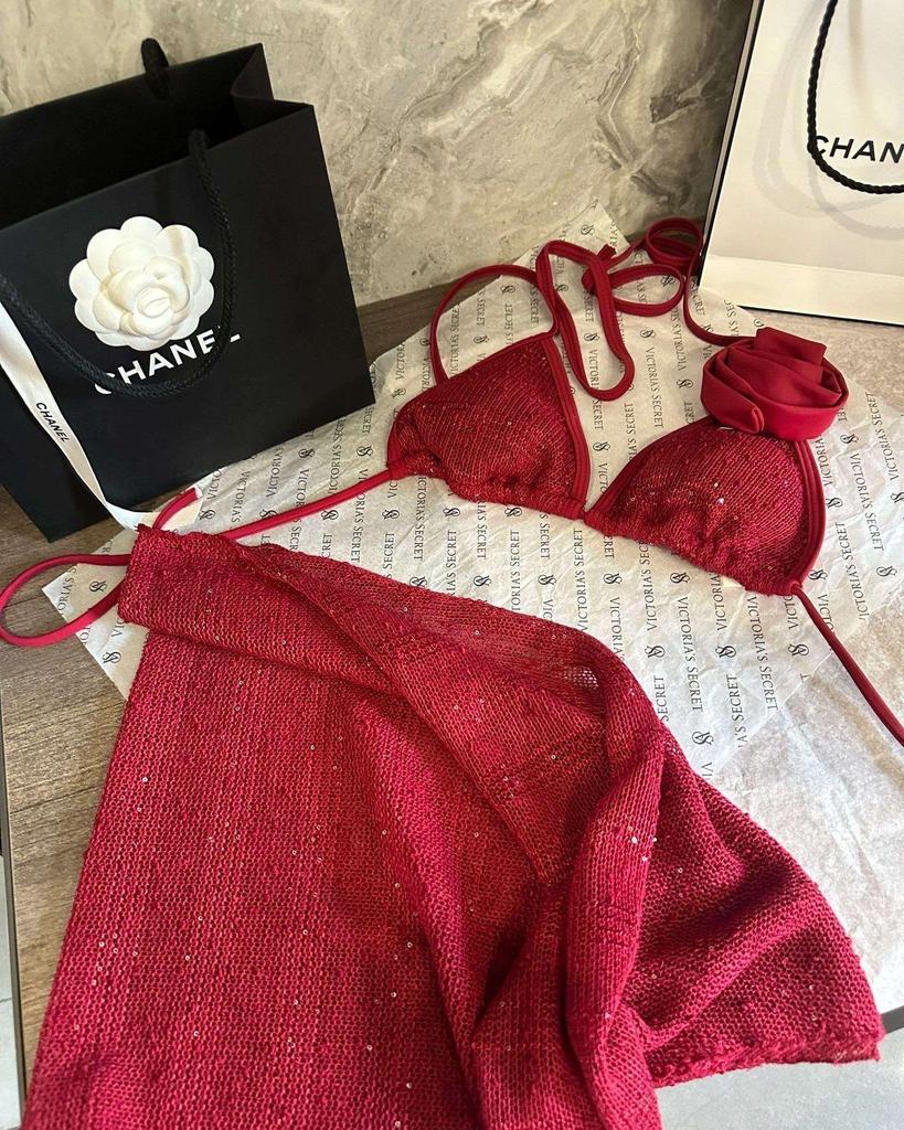 Pure Desire White & Red Triangle Bikini Set: Three-Piece Swimsuit for Women’s Beach Holiday