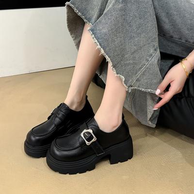 Dicke Sohle Höhenerhöhung 6CM kleiner Mann schwarz kleine Lederschuhe Damen britischer Stil 2025 neue Herbst Slipper Damen Einzelne Schuhe