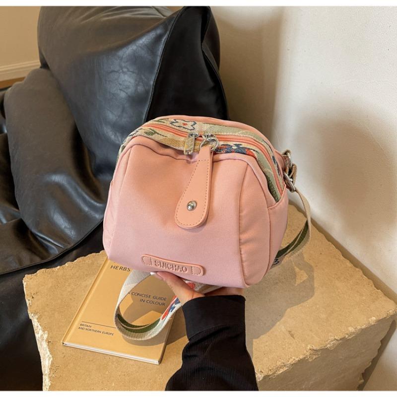 

Fashion new shoulder small bag women s versatile fashion messenger bag niche casual waterproof Oxford commuter shell bag рожевий