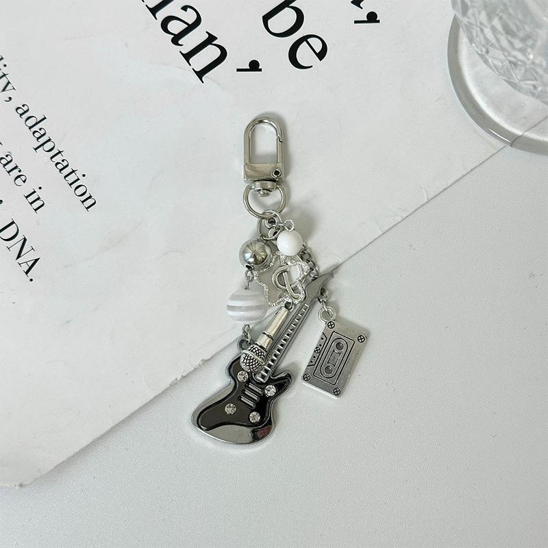 

Y2K Fashion Guitar Phone Chain Vintage Metal Keychain Versatile Bag Pendant Backpack Hanging Decoration Key Accessories A2