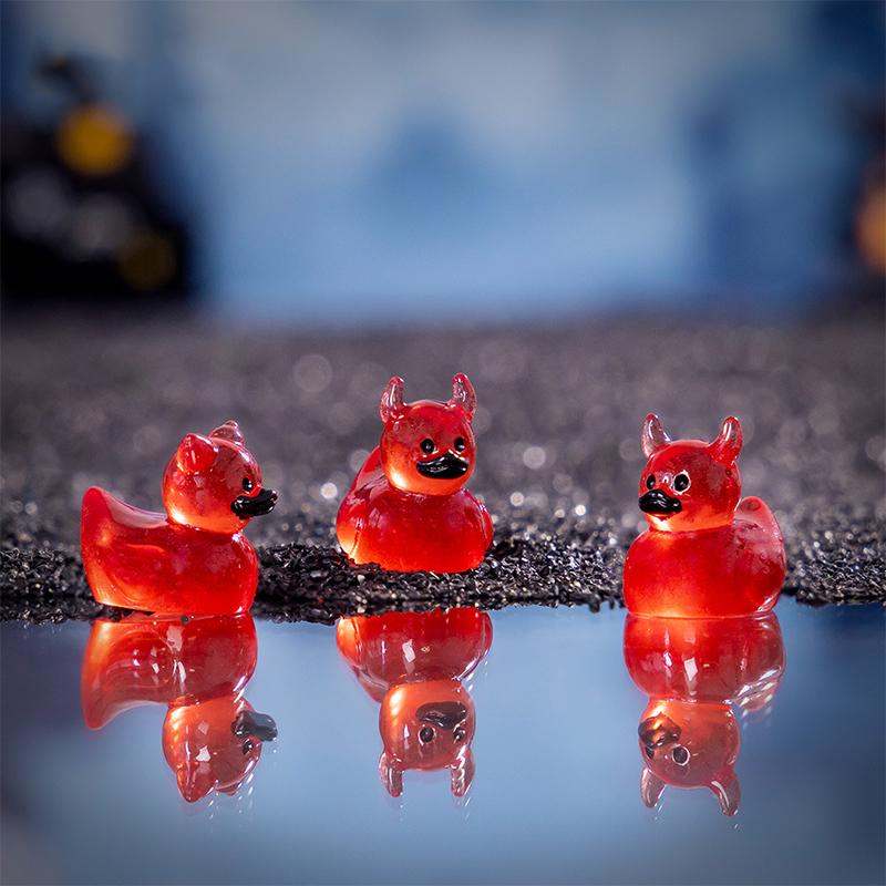 5Pcs Halloween Devil Duck Small Ornaments Gothic Punk Resin Figurines Micro Landscape DIY Home Decoration Accessories Gifts.