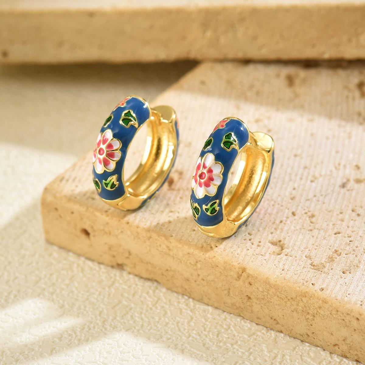 

New Drip Flower Design Sophisticated Earrings Versatile and Retro Style