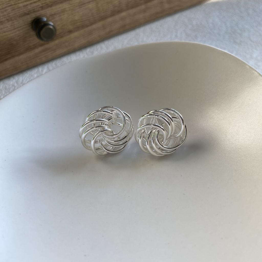 Simple Circle Earrings, Temperament, Versatile Design, High-End Earrings, Explosive Products, Daily Fashion Stud Earrings, Women