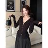 [Original Quality] Korean Spice Girl Style V-neck Long-sleeved T-shirt Women's Autumn Flower Button Slim-fitting Top