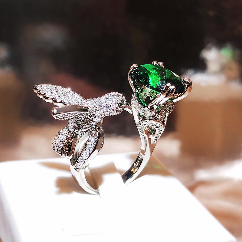 Colored Treasure Girl Ring Simulation St. Maria L Green Grandmother Hummingbird Ring