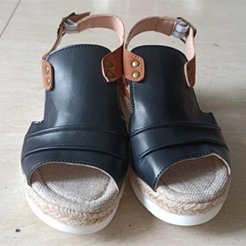 

Високоякісне взуття Жіноче 2024 Нові жіночі босоніжки на платформі з круглим носом Дизайнерські босоніжки з пряжкою Модне жіноче взуття плюс розмір 42 39 чорний